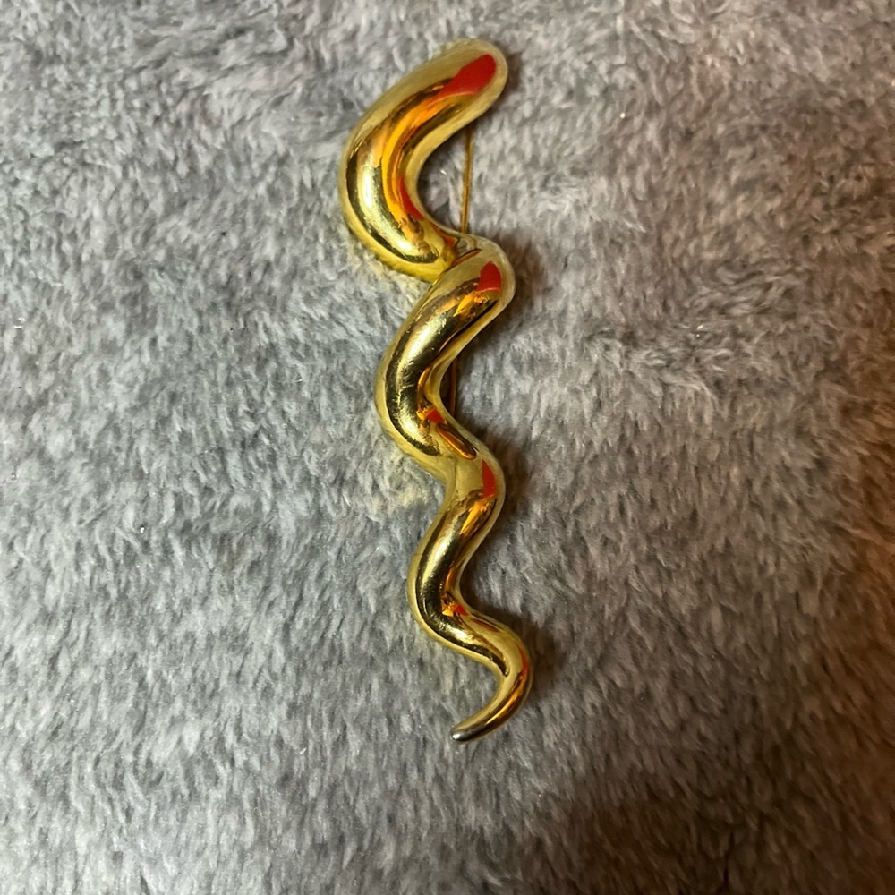 Vintage 1980’s Matte Gold Tone Abstract Spiral Brooch